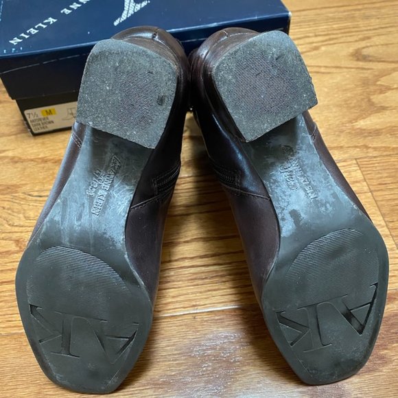 Anne Klein leather boots size 7.5 - Picture 5 of 6